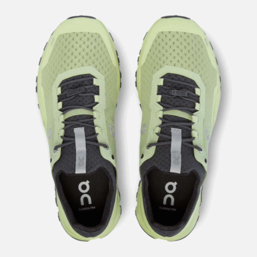 Cloudultra Sur La Vigne En Cours D'exécution