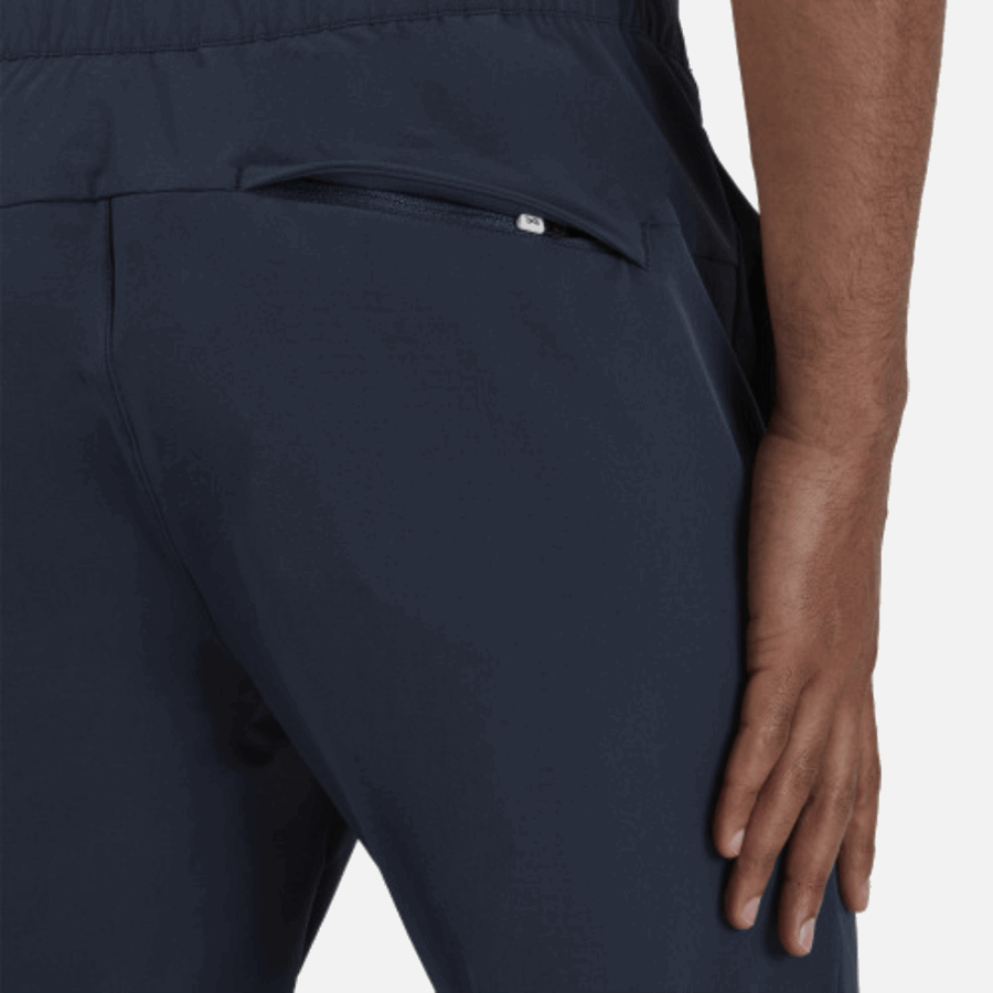 Bleu Marine Sur Les Pantalons Actifs De Course