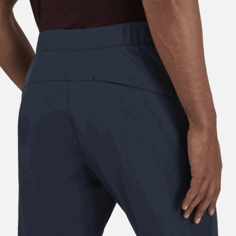 Bleu Marine Sur Les Pantalons Actifs De Course