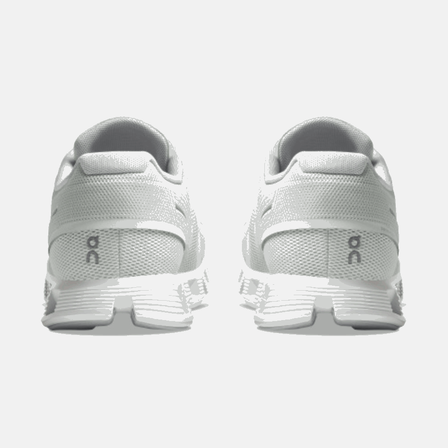 Nuage 5 Sur La Course Blanc Glacial