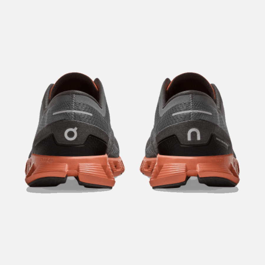 Rust-rock Sur Le Nuage En Cours D'exécution X