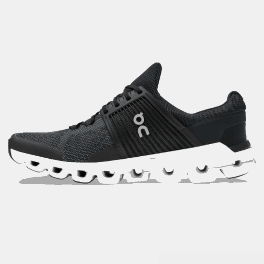 Sur La Course Des Nuages ​​noirs