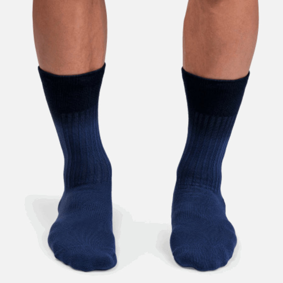 Chaussette De Tous Les Jours En Denim Noir Sur La Course à Pied