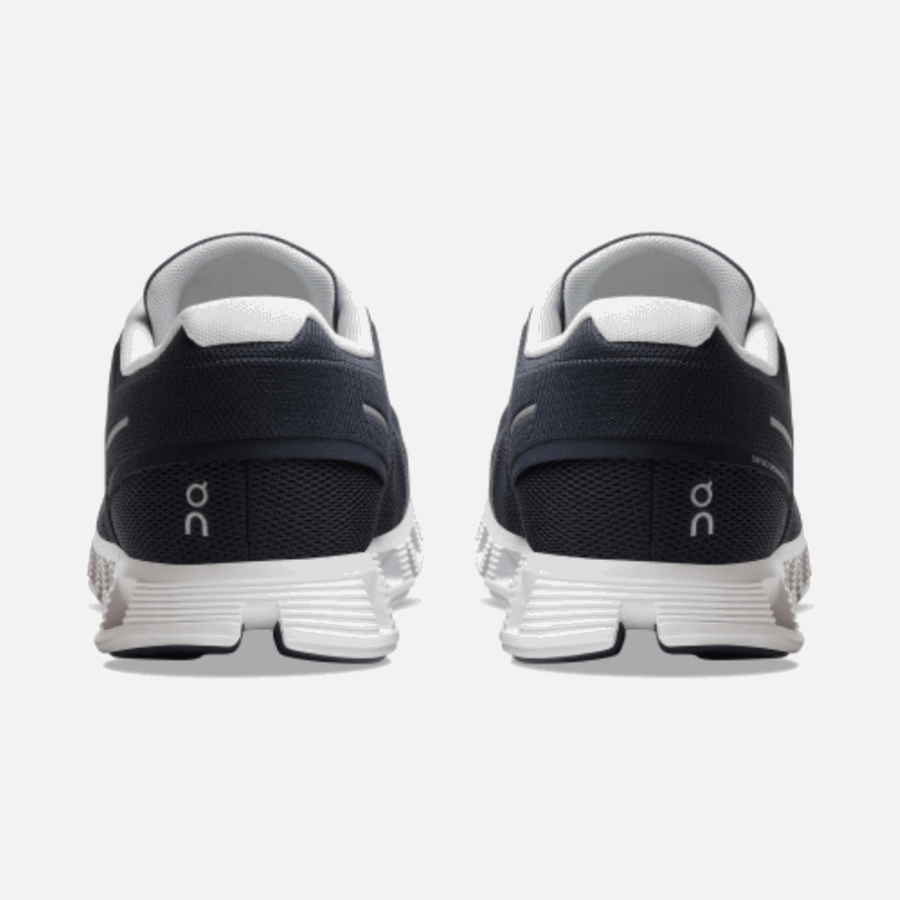 Cloud 5 Blanc De Minuit En Cours D'exécution