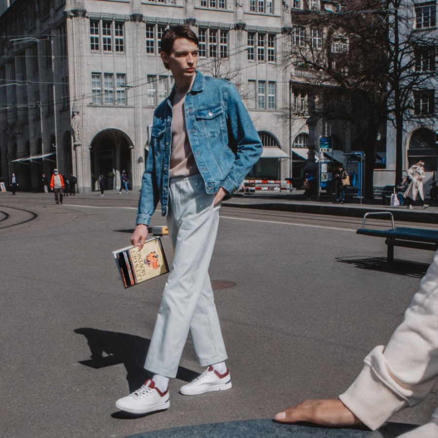 White-mulberry Sur L'exécution De L'avantage Roger