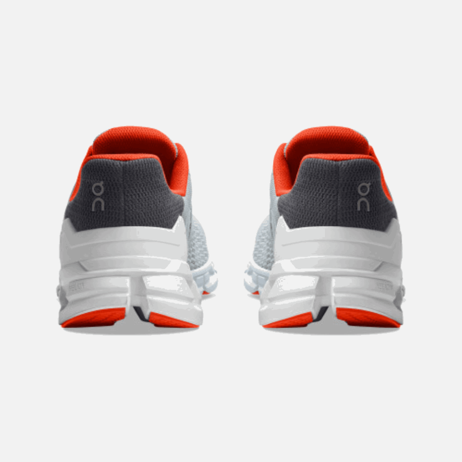 Sur La Course Glacier-flame Cloudflyer