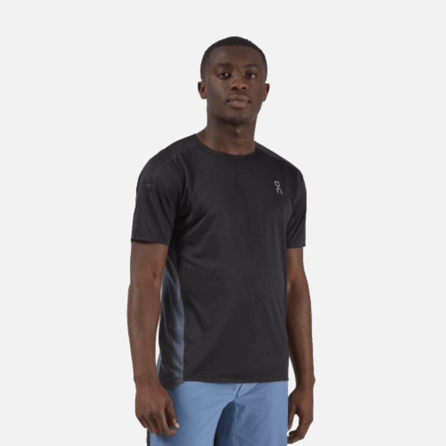 Performance-t Sur La Course Noir-foncé