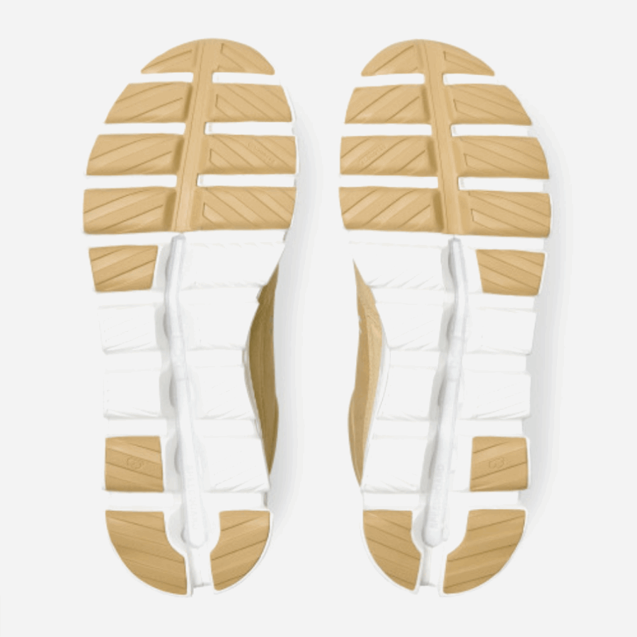 Dune Sur Le Nuage En Cours D'exécution Salut