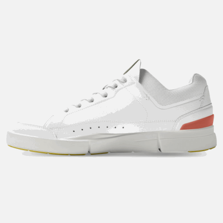 Le Court Central Roger Sur La Course Blanc-corail