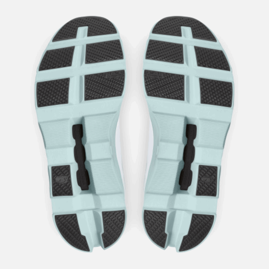 Frost-surf Sur Cloudmonster En Cours D'exécution