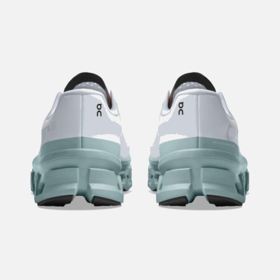 Frost-surf Sur Cloudmonster En Cours D'exécution