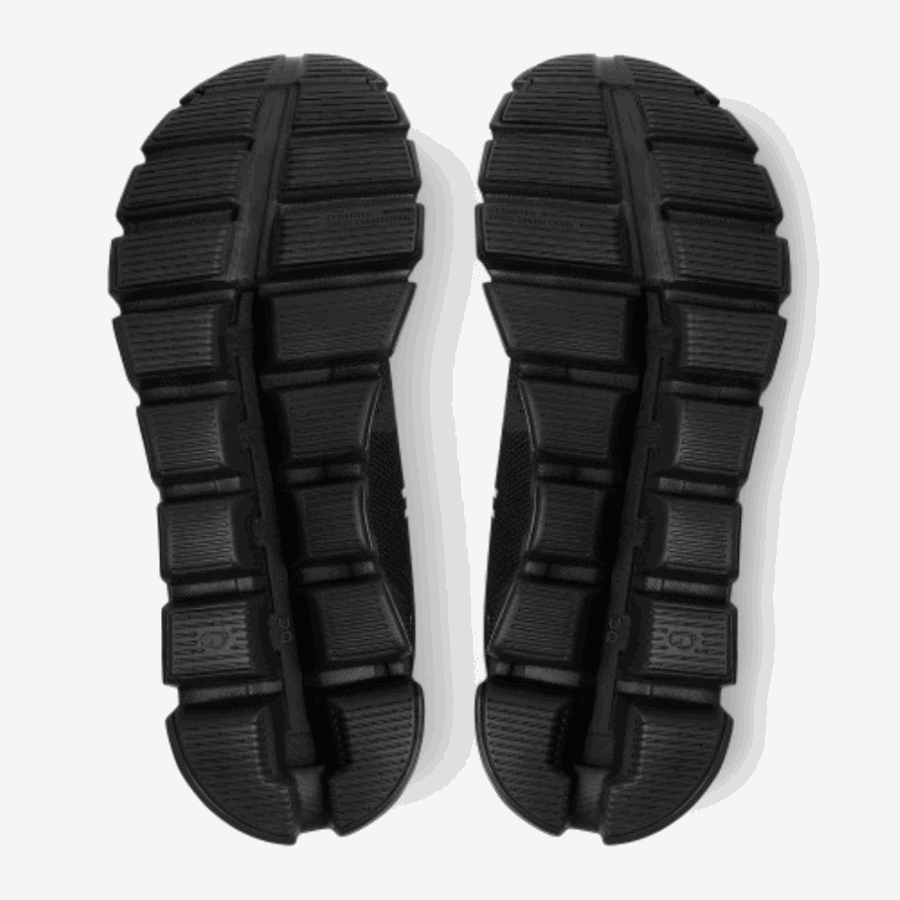 Cloud 5 On Running All Black