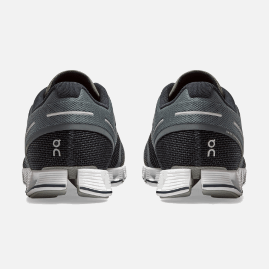 Nuage Sur Le Noir De Plomb