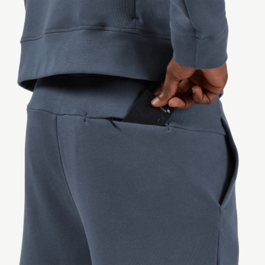 Short De Survêtement Foncé Sur La Course