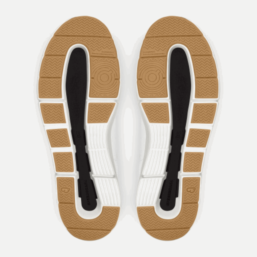 On Running THE ROGER Centre Court White-Lily