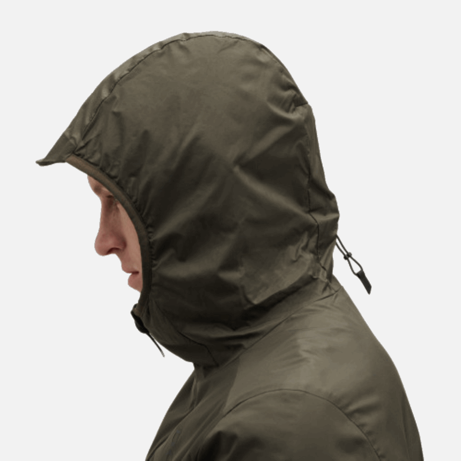 Veste Isolante épine-noir Sur La Course