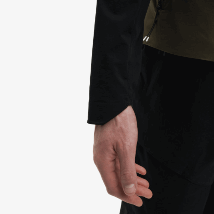 Veste Isolante épine-noir Sur La Course