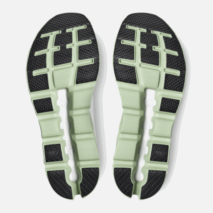 Lily-Frost On Running Cloud 5