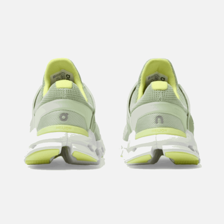 Cloudswift On Running Hay-Leaf