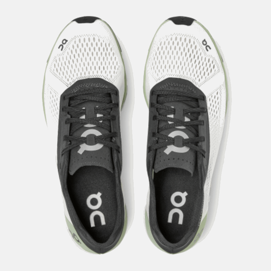 On Running White-Black Cloudboom