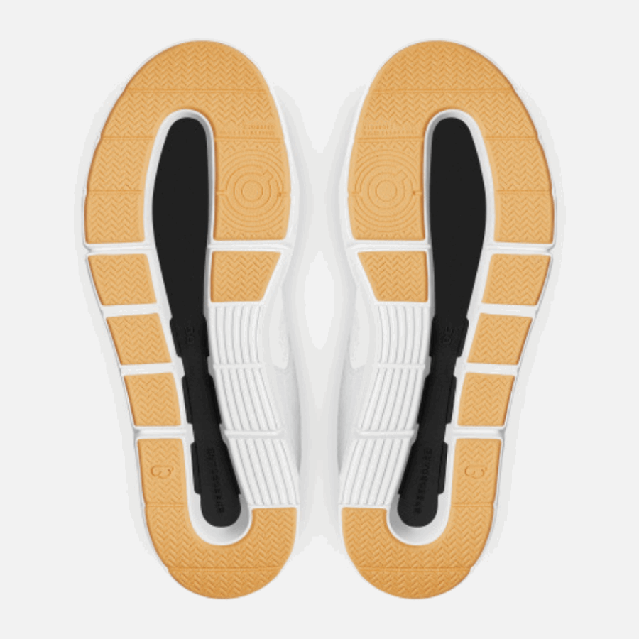 On Running White-Saffron THE ROGER Clubhouse