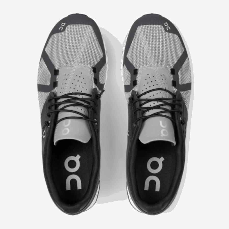 Sur Un Nuage D'ardoise Noire