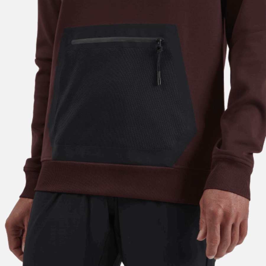 Nouveau Mûrier à Capuche Sur La Course