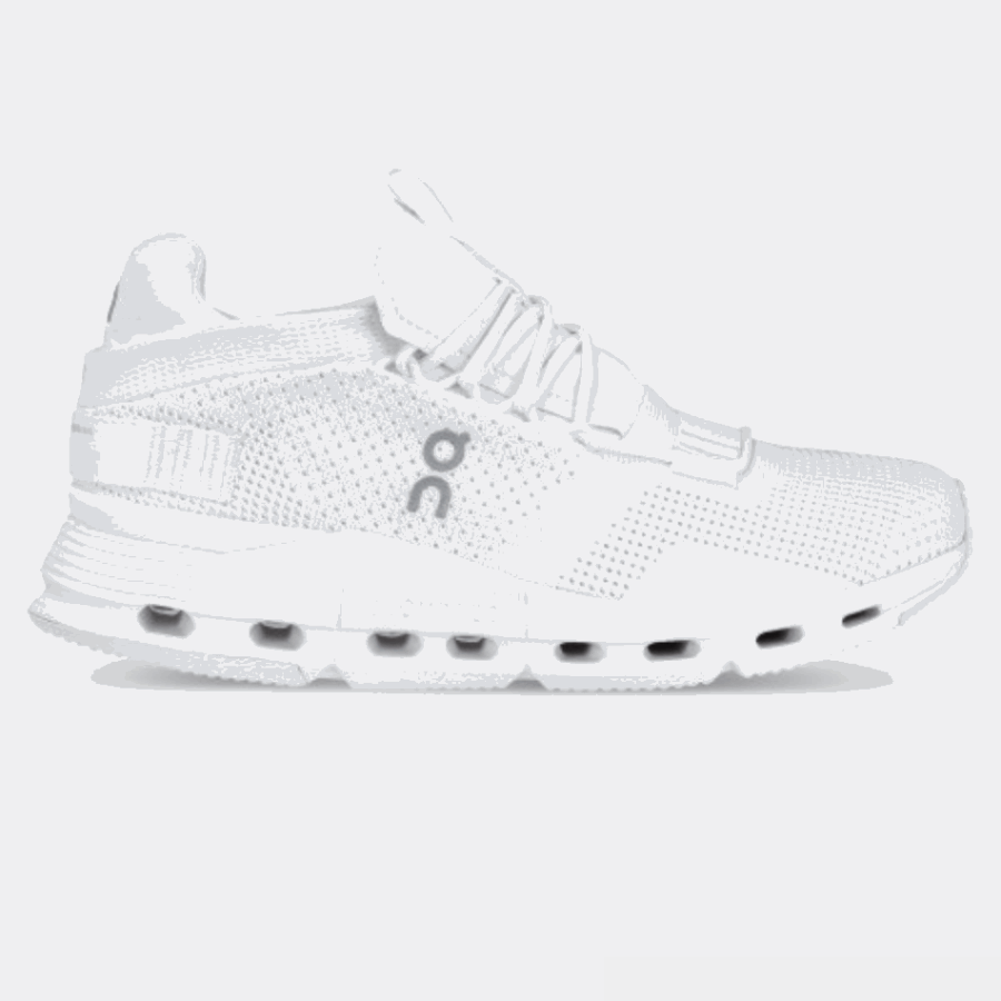 On Running Cloudnova All-White Fashion