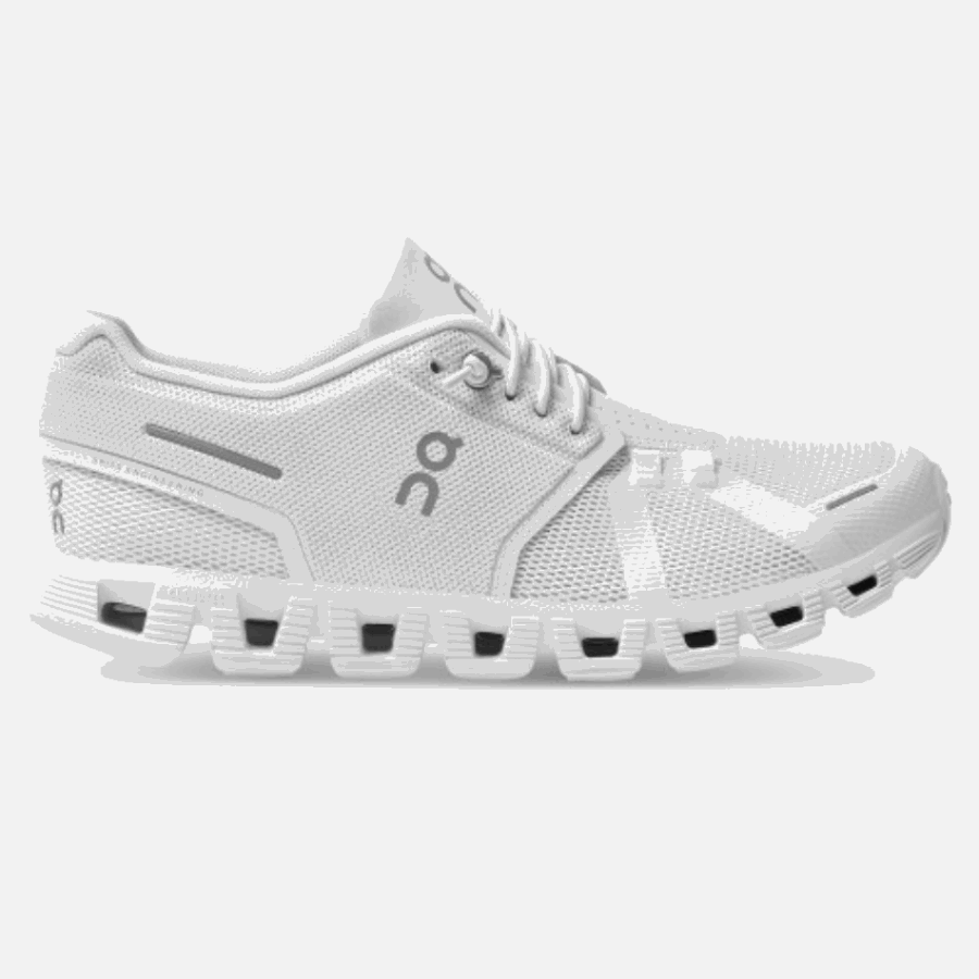 On Running Cloud 5 All-White Fashion