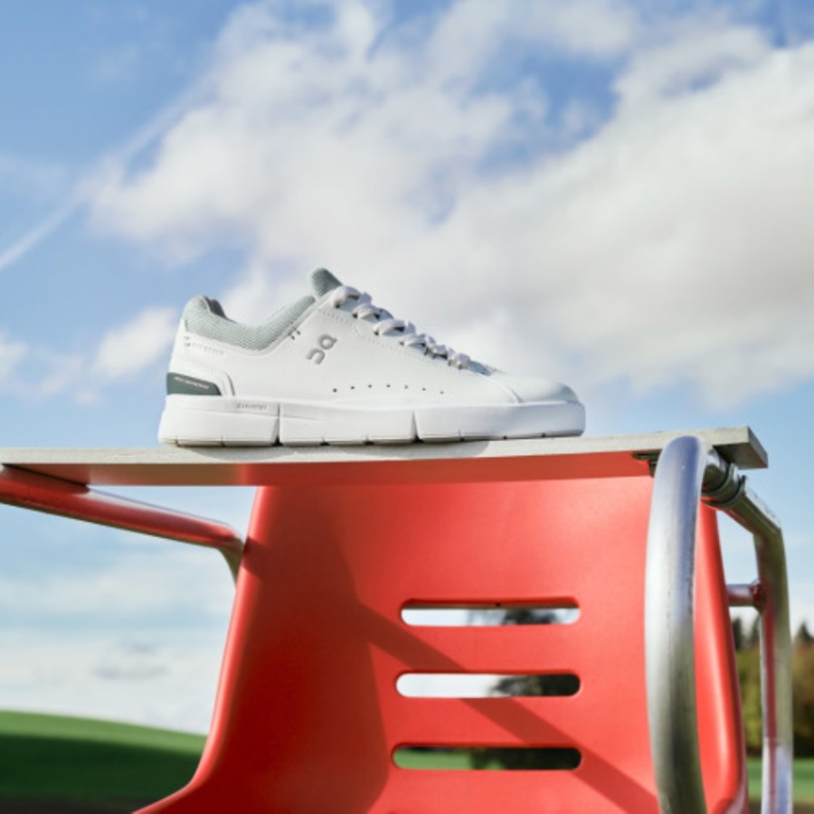 On Running THE ROGER Advantage White-Juniper Fashion