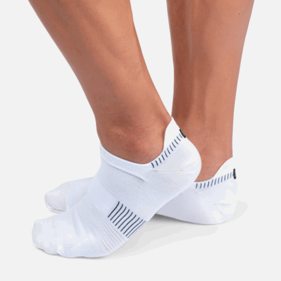 On Running Ultralight Low Sock Men White-Black