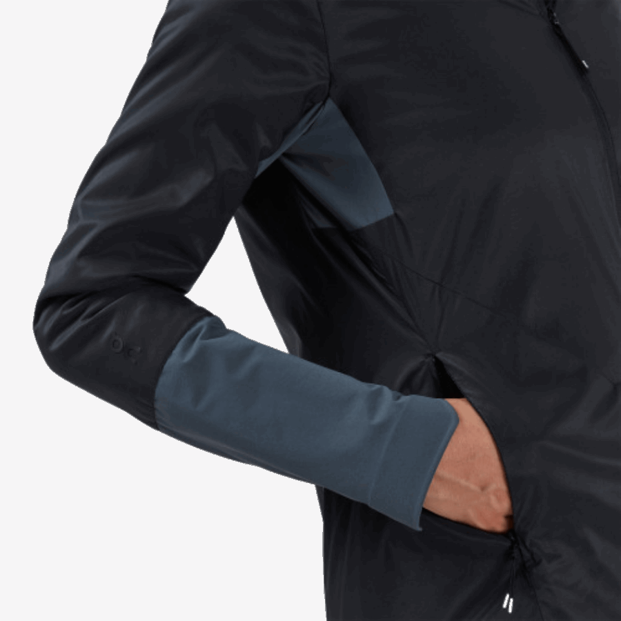 On Running Insulator Jacket Black-Dark