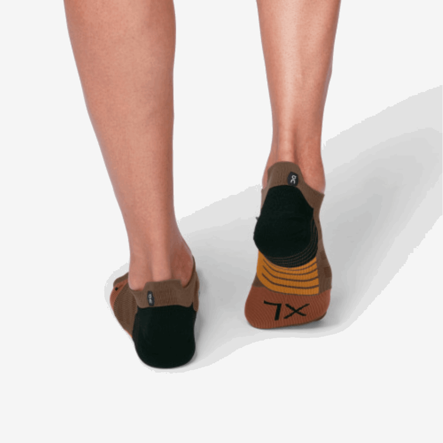 On Running Low Sock Cocoa-Black