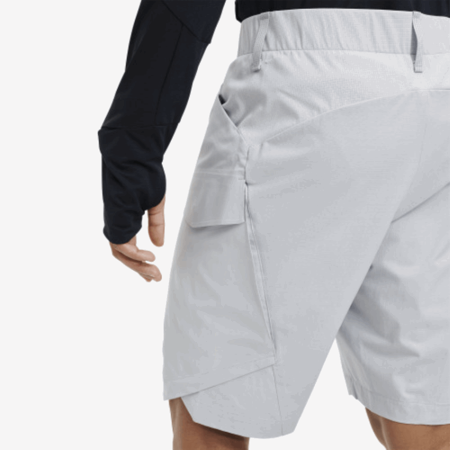 On Running Explorer Shorts Hail
