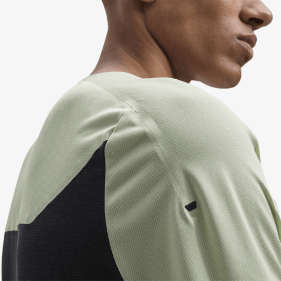 On Running Performance-T Meadow-Black