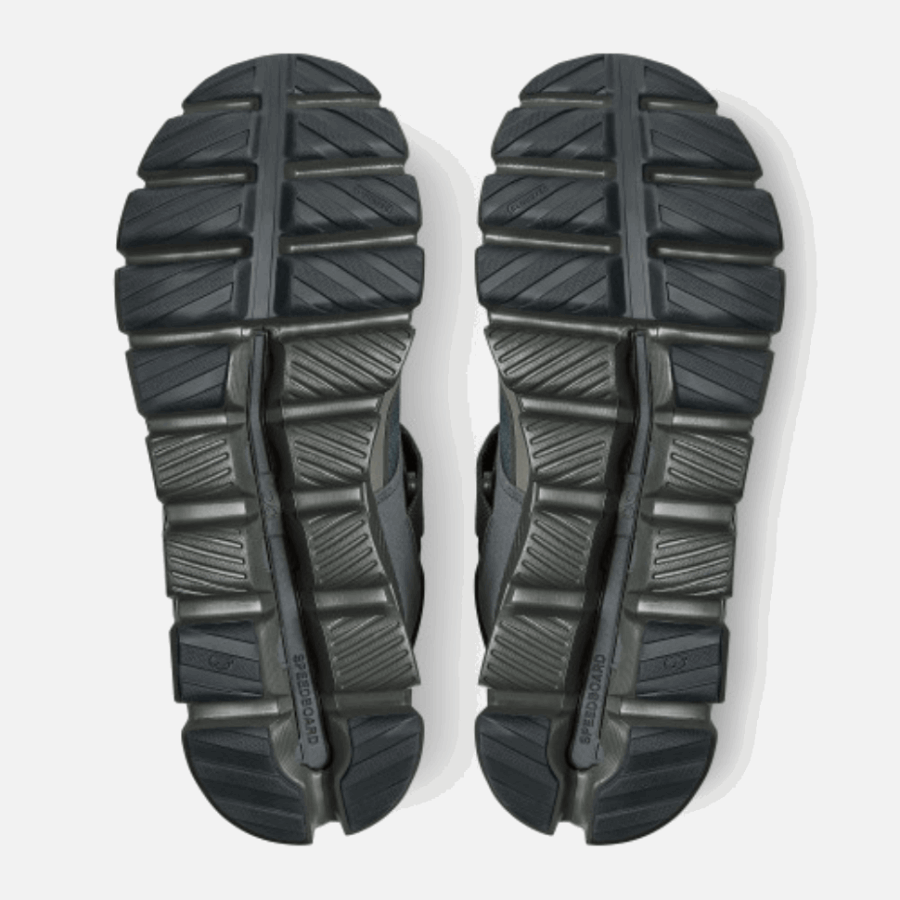 Nuage Salut Bord Défier Olive-sapin En Cours D'exécution