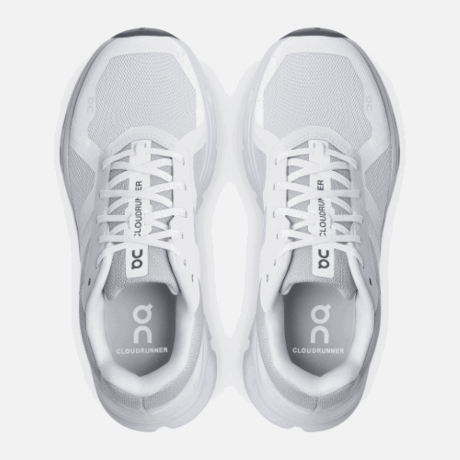 Sur L'exécution De Cloudrunner Large Blanc Gelé