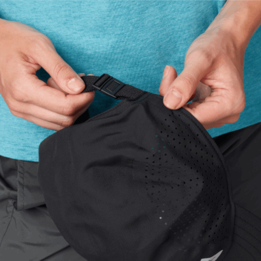 Casquette Légère Noire Sur Running