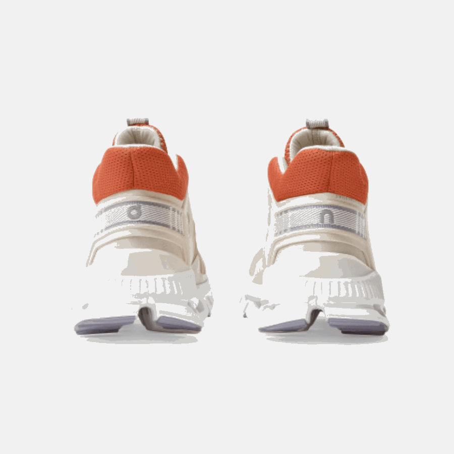 Nuage Salut Bord Sable-perle En Cours D'exécution