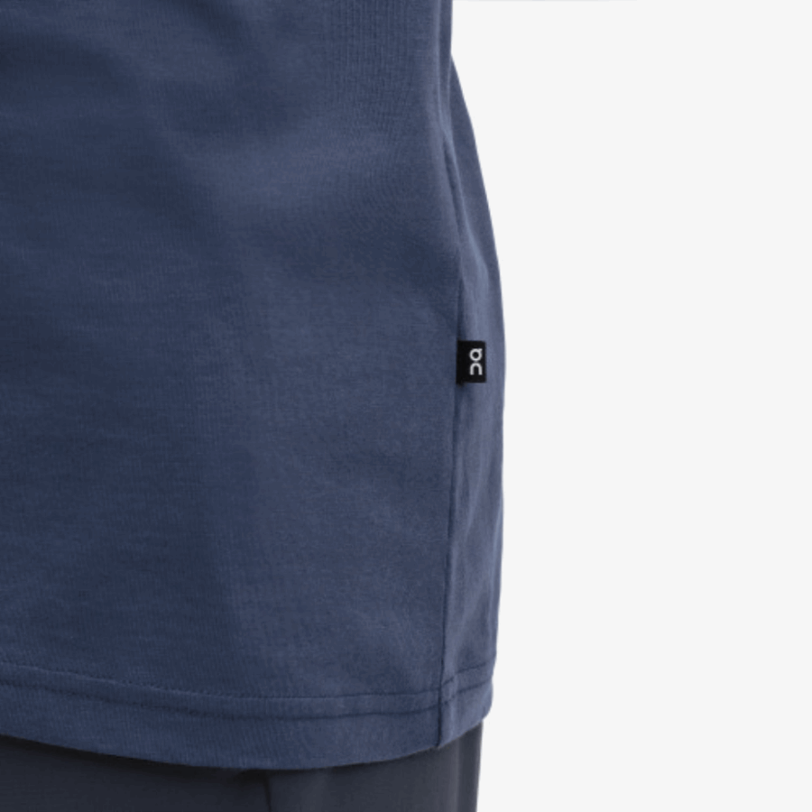 Graphic-t Sur Le Denim De Course