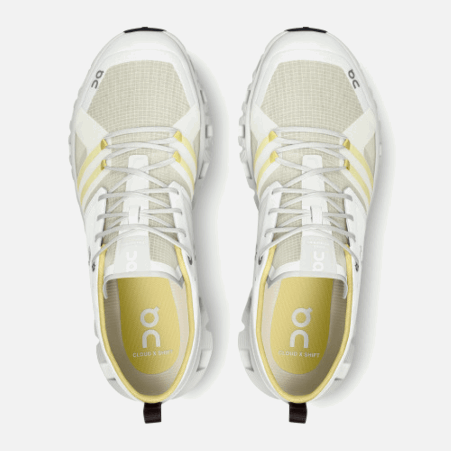 Cloud X Shift Sur L'exécution De Vapeur-acacia