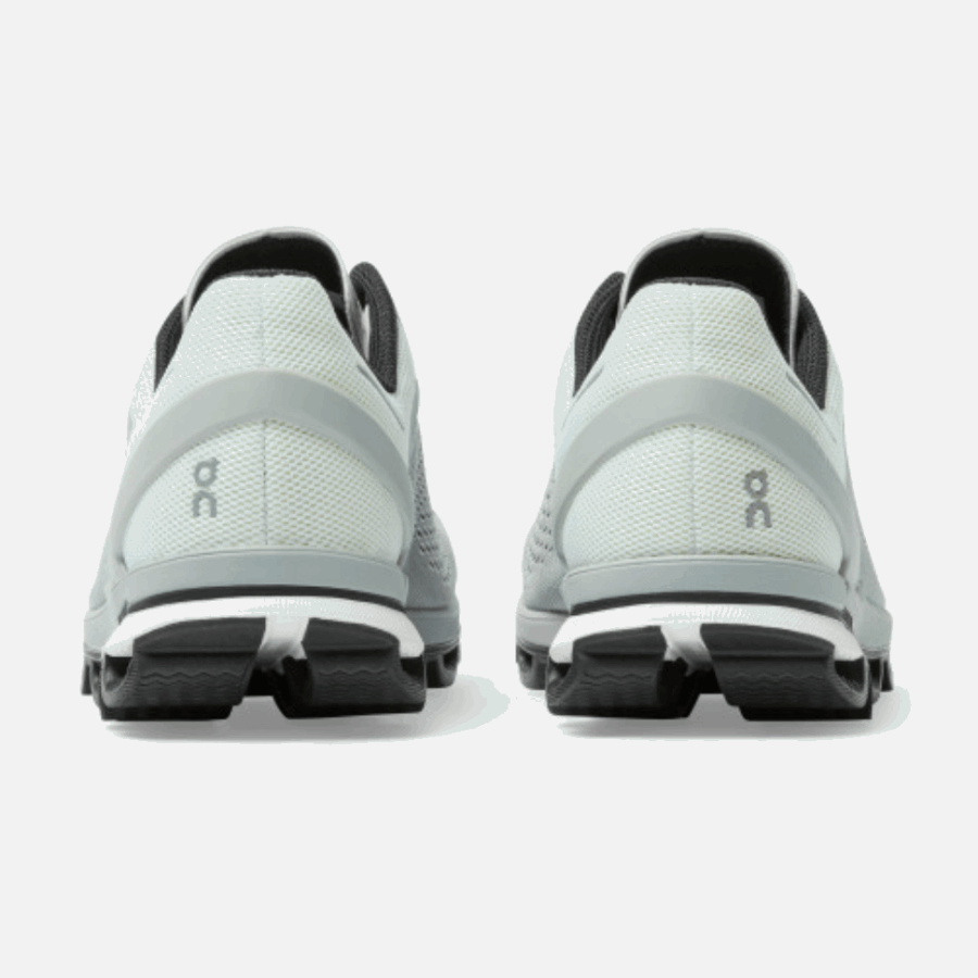 Cloudsurfer Glacier-black En Cours D'exécution