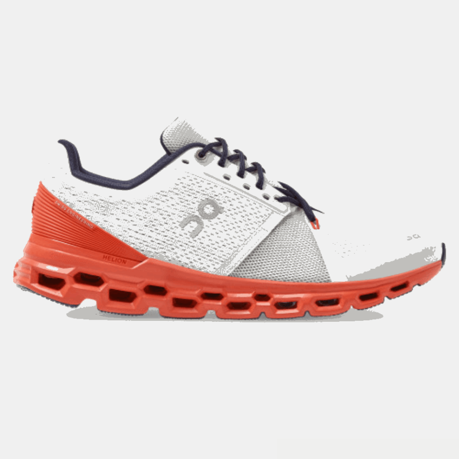 Cloudstratus Sur L'exécution De La Rouille Minérale