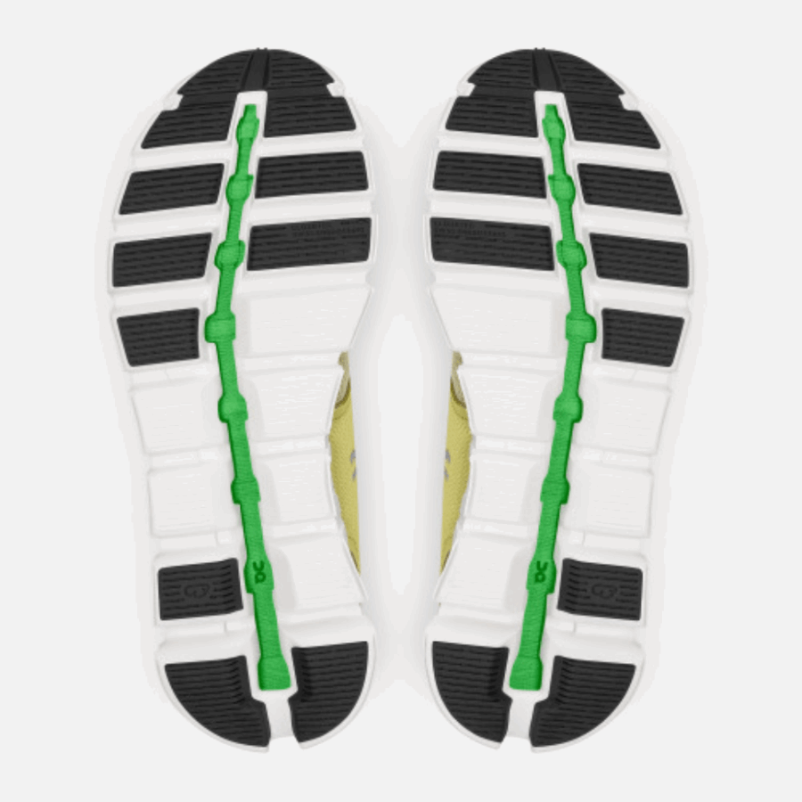 Cloud 5 Pousser Hay-acacia Sur La Course