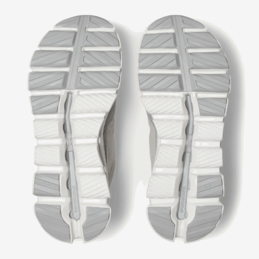 Nuage Salut Gris Glacier En Cours D'exécution