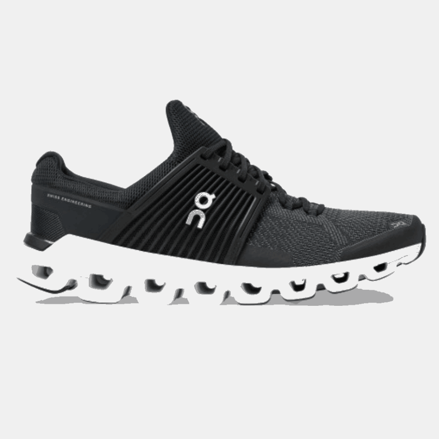 Cloudwift Sur La Roche Noire En Cours D'exécution