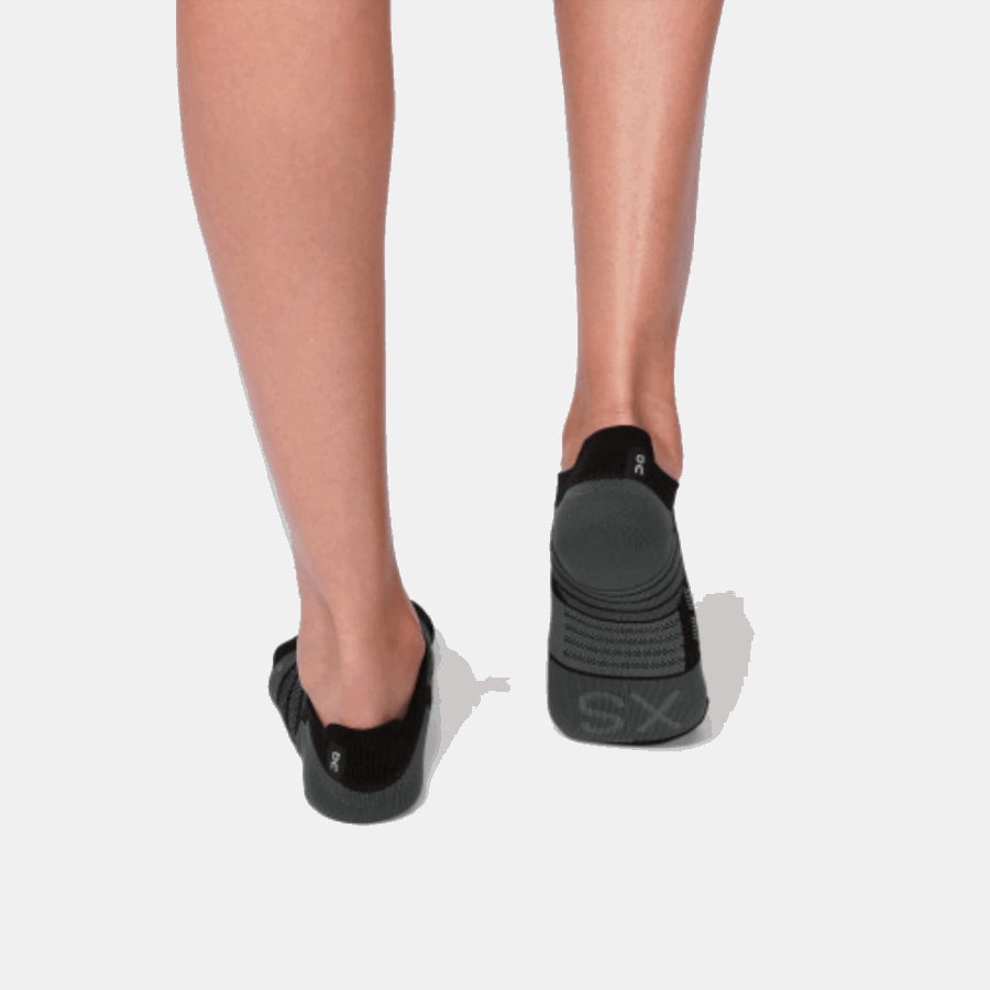 Chaussette Basse Sur L'exécution De L'ombre Noire