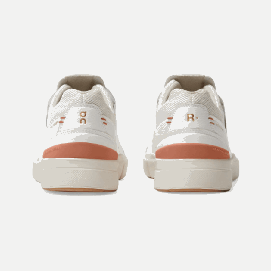 Le Court Central Roger Sur La Course à Pied Blanc-sienne