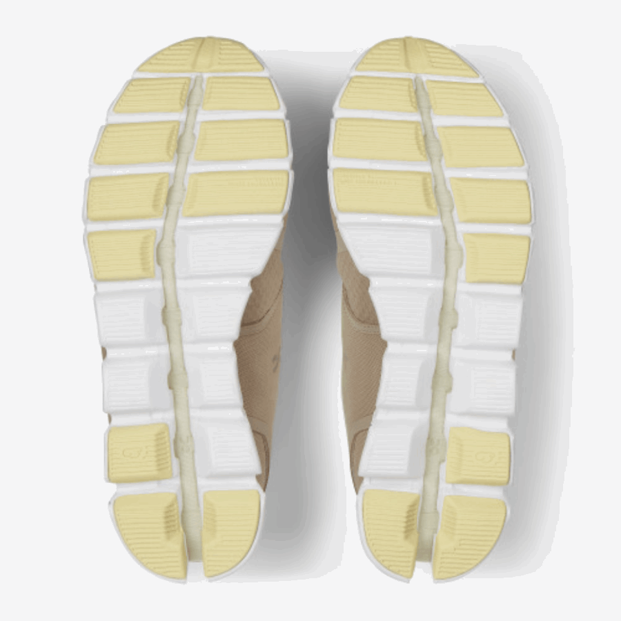 Faisceau De Nuages ​​sur La Perle De Sable En Cours D'exécution