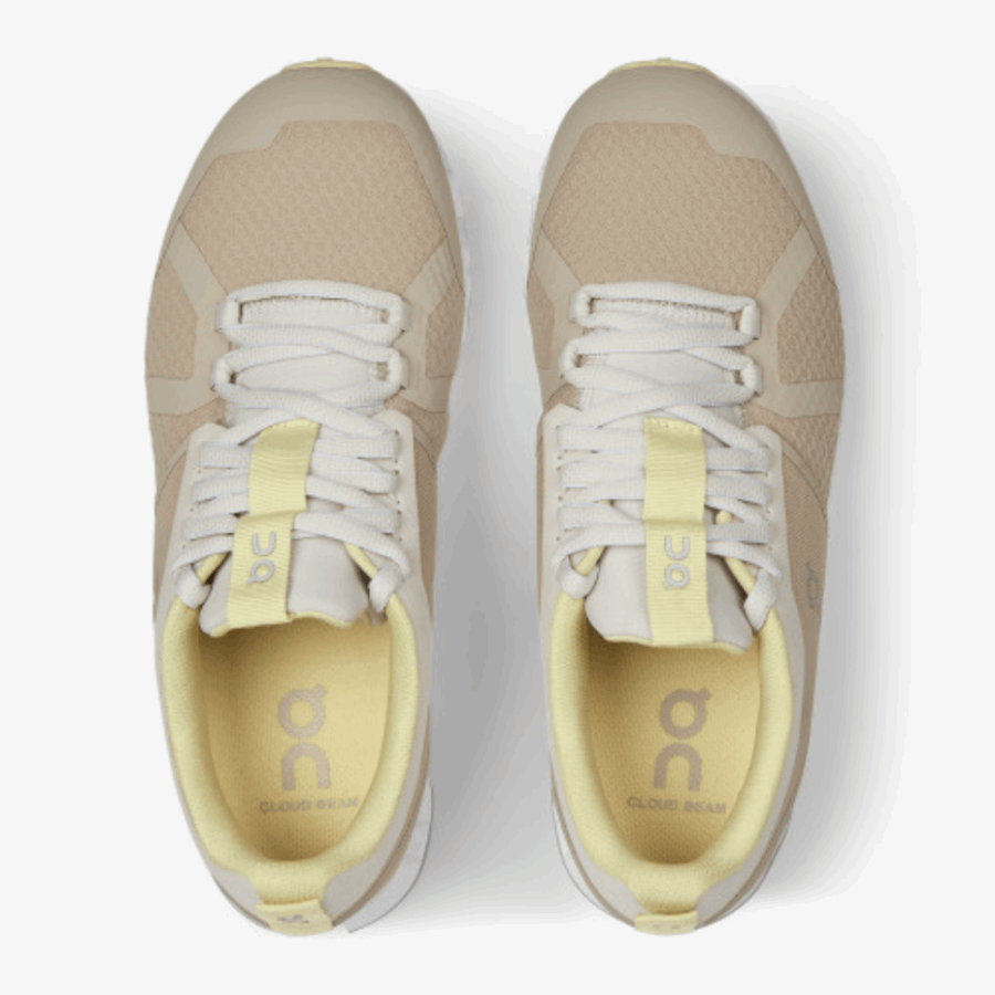 Faisceau De Nuages ​​sur La Perle De Sable En Cours D'exécution